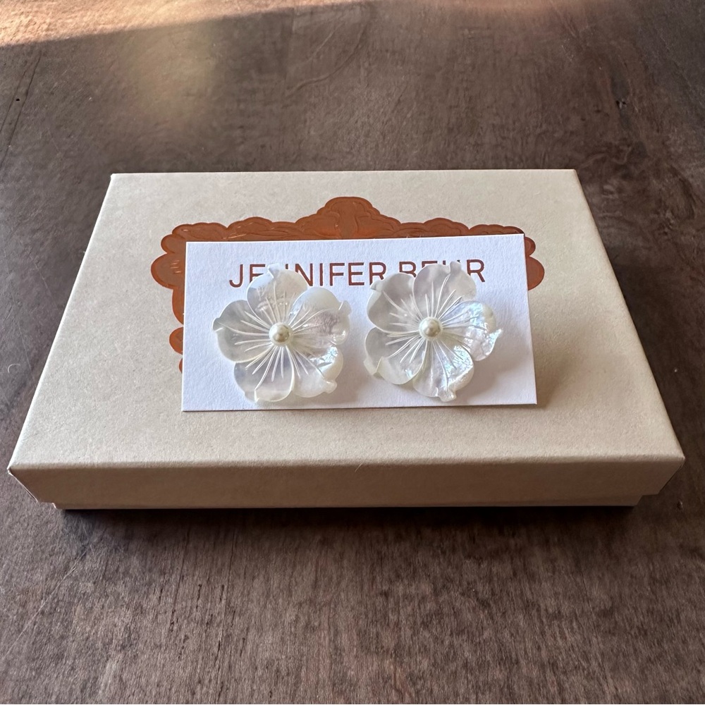 Jennifer Behr Mother Of Pearl Floral Zia Stud Earrings - NEW $225 msrp